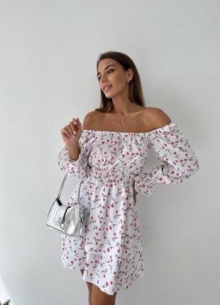 Жіноча елегантна ніжна біла сукня з квітковим принтом тренд 20238 фото