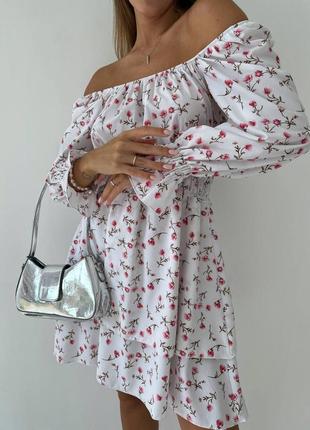 Жіноча елегантна ніжна біла сукня з квітковим принтом тренд 20237 фото