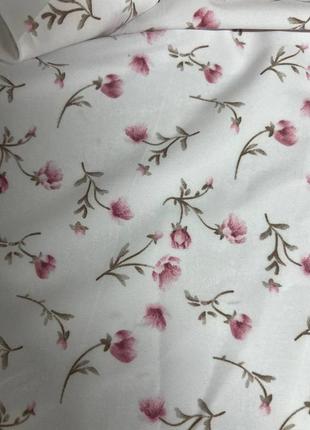 Жіноча елегантна ніжна біла сукня з квітковим принтом тренд 20239 фото