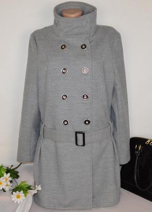Брендовое серое демисезонное пальто с поясом и карманами atmosphere этикетка2 фото