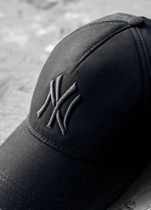 Мужска черная кепка new york yankees  из хлопка фиксируется на липучке размер 55-59 нью йорк3 фото