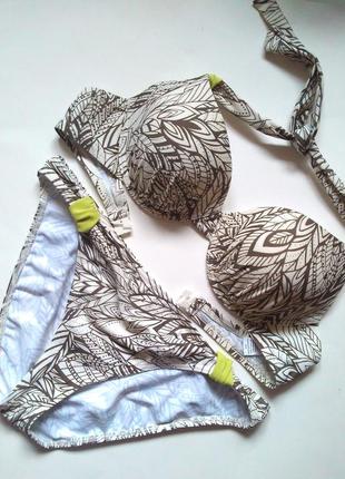 80в-з/ 75с-д рр 12 стильний купальник з листям, на чашку з-д