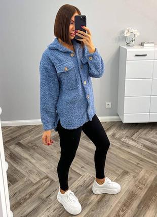 Рубашка теплая прямого силуета на пуговицах нагрудные карманы рукав длинный манжет боковые разрезы по спинке заокруглено ткань трикотаж барашек