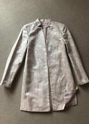 Новое! фирменное пальто облегченное на раннюю осень шикарное10 фото