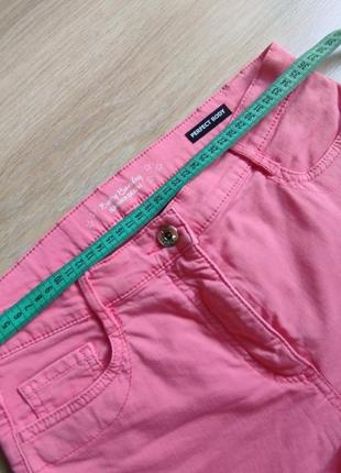 Розовые джинсы, прямого кроя7 фото