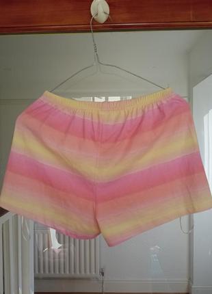 Полосатые пижамные шорты нежных цветов1 фото