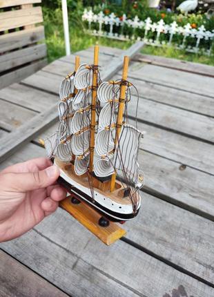 Статуетка корабель паручник деревяний модель для декору колекції5 фото