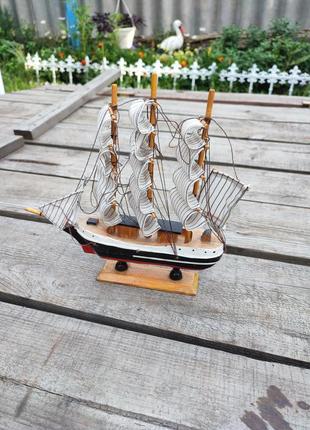 Статуетка корабель паручник деревяний модель для декору колекції2 фото
