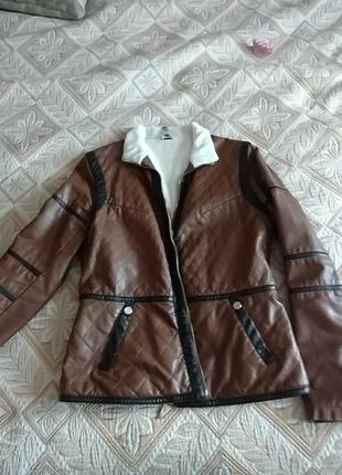 Куртка жіноча 48 розмір