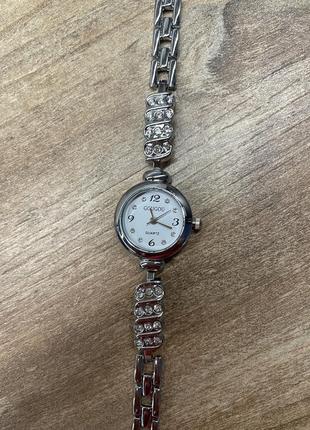 Наручные часы для женщин, модные кварцевые наручные часы с камнями из нержавеющей стали3 фото