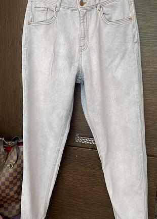 Джинси мом fit