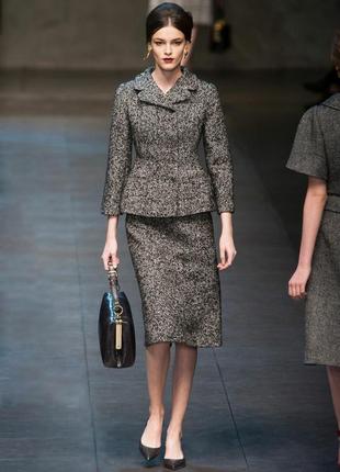Твідовий костюм в стилі dolce&gabbana
