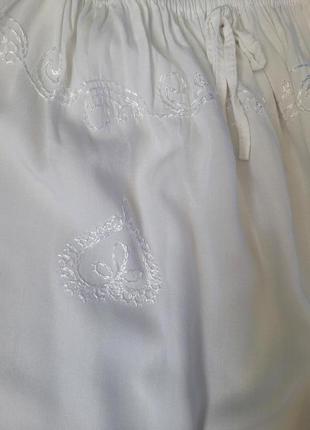 Продам блузку белую, с вышивкой, р. s- m, котон3 фото