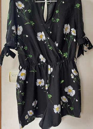 Ромпер у красивий квітковий принт