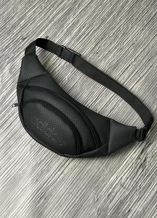 Бананка из перфор. кожзаменителя черная adidas