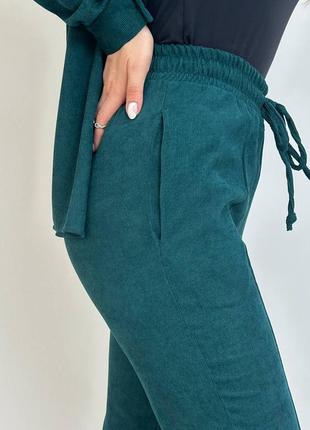 Женские спортивные костюмы9 фото