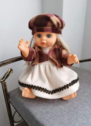 Класснячья кукла в беретику. бирок отсутствует.