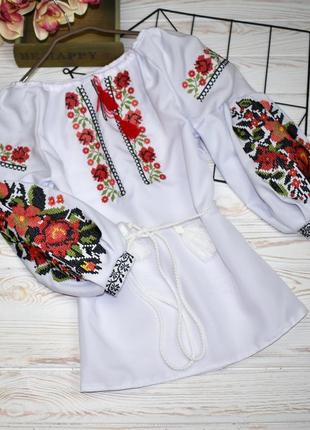 Вишиванка на дівчинку "троянда червона"