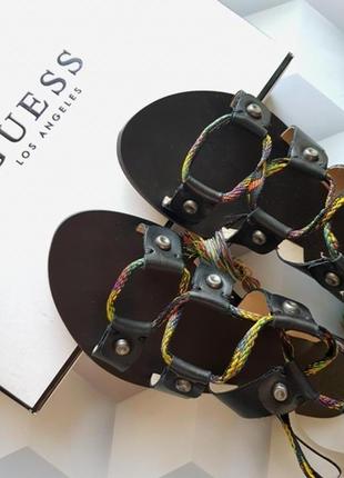 Черные босоножки-гладиаторы на шнуровке бренд guess р.37,53 фото
