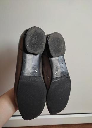 Туфельки из качественного заменителя, стелька 24 см5 фото