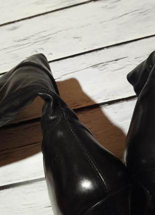 Ботфорты женские черные кожаные сапоги высокие за колено, жанкие ботфорты черные кожуры на каблуке6 фото