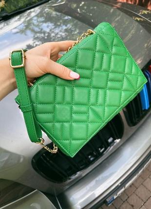 Сумка женская зеленая стёганная 2023 с цепью через плече сумочка с цепочкой новинка стильная модная6 фото
