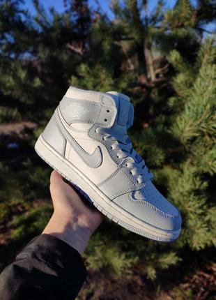 Женские кроссовки nike air jordan 1 retro light obsidian