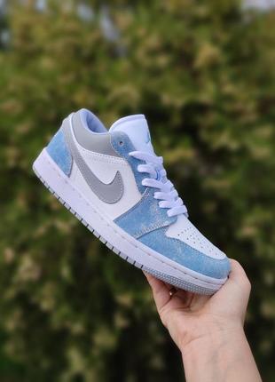 Женские кроссовки nike air jordan 1 low denim blue