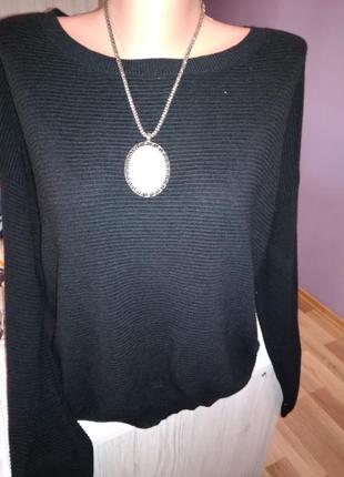 Супер стильная черная кофта с красивой спиной, без дефектов крутая модель.