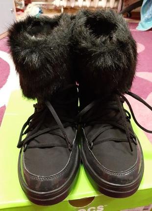Продам зимние сапоги crocs