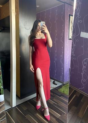 Красное вечернее платье миди
