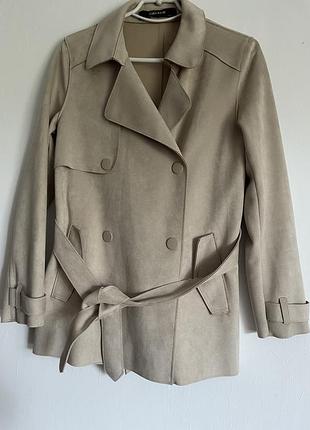 Укороченный актуальный тренч zara