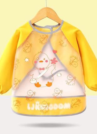 Нагрудник детский яркий с длинными рукавами на липучке