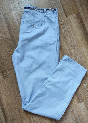 Натуральные голубые чиносы прямые хлопковые брюки с карманами и декоративным поясом от s.oliver9 фото