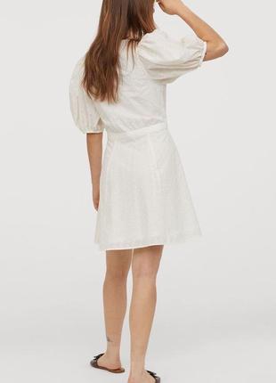 Короткое молочное платье из прошвы h&amp;m4 фото