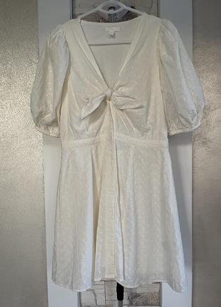 Короткое молочное платье из прошвы h&amp;m5 фото