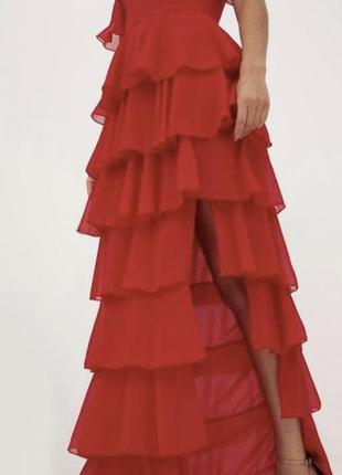 Сукня довга максі червона з вирізом, рюші, декольте4 фото