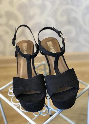 Босоніжки zara