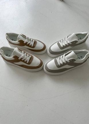 Кросівки жіночі біло сірі8 фото