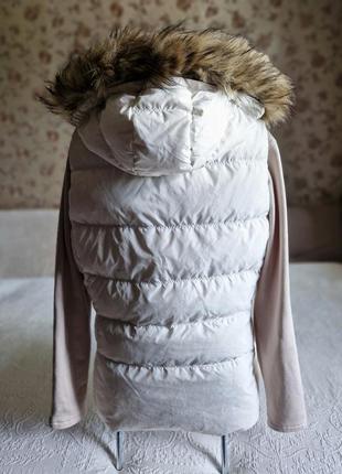 Женская белая жилетка пуховик tommy hilfiger  с капюшоном3 фото