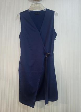 Универсальное, стильное платье-халат, цвет синий , подарит ощущение  абсолютного комфорта. костюмная ткань с подкладкой отлично держит форму.