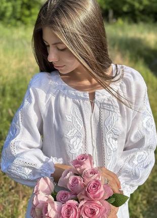 Сорочка вишиванка біла по білому жіноча