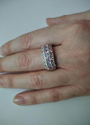 Женская кольца с синтетическими цирконами7 фото