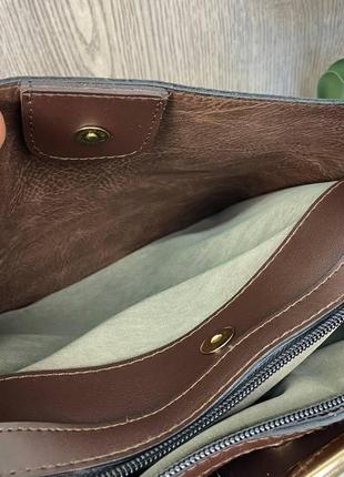 Женская качественная сумочка с широким ремешком на плечо9 фото