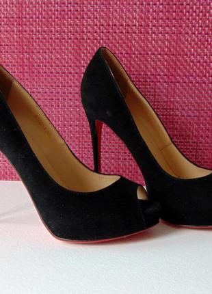 Sexy fairy. розмір 38. нові шикарні чорні замшеві туфлі для дівчини2 фото