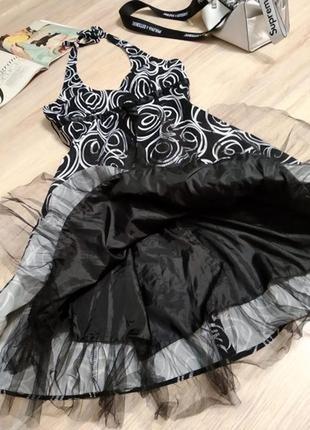 Стильное коктейльное платье миди пышное черно-белое вечернее6 фото