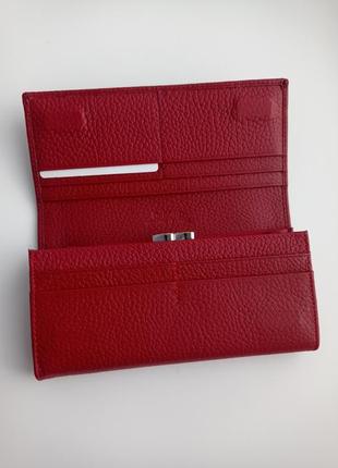 Жіночий шкіряний гаманець на магнітах4 фото