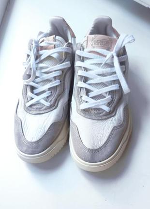Шкіряні кросівки adidas originals sc premiere w4 фото