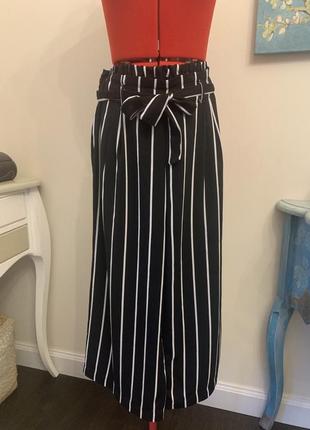 Укороченные брюки stradivarius