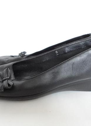 Шкіряні туфлі р. 40